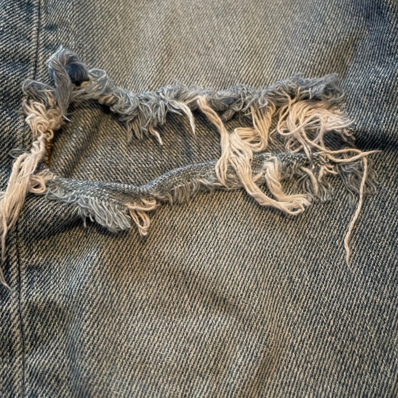 Levi’s • 501 S • Skinny • Women’s • Jeans • 25 X 30 • Button Fly • Distressed • - Picture 6 of 10